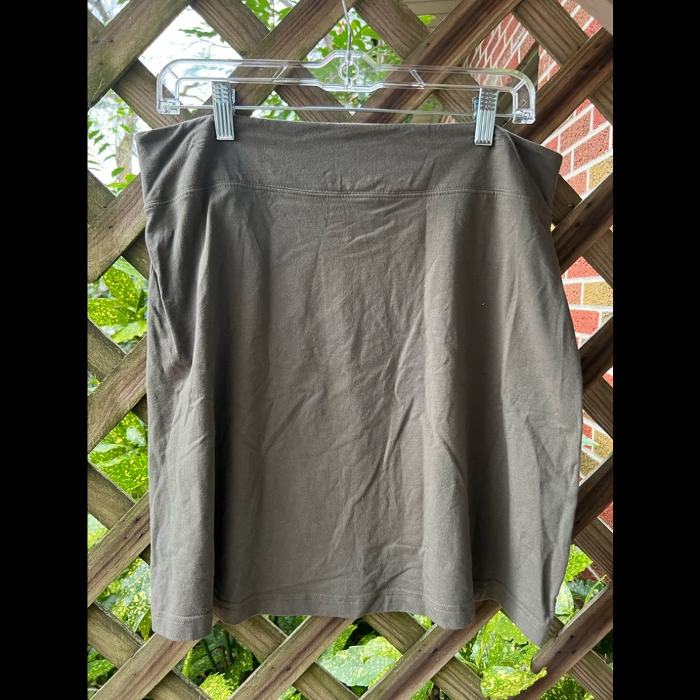 Basic green cotton skirt